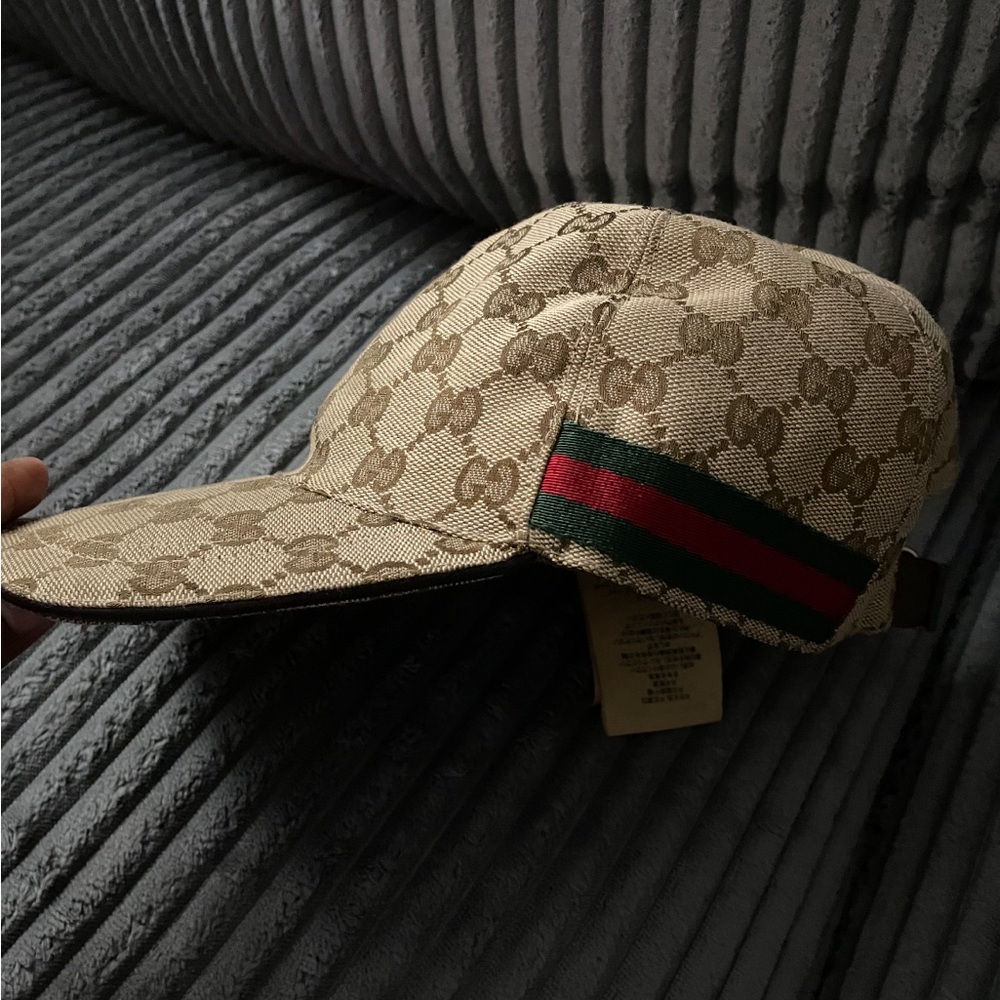 Gucci Beige Monogram Cap with Red and Green Stripe